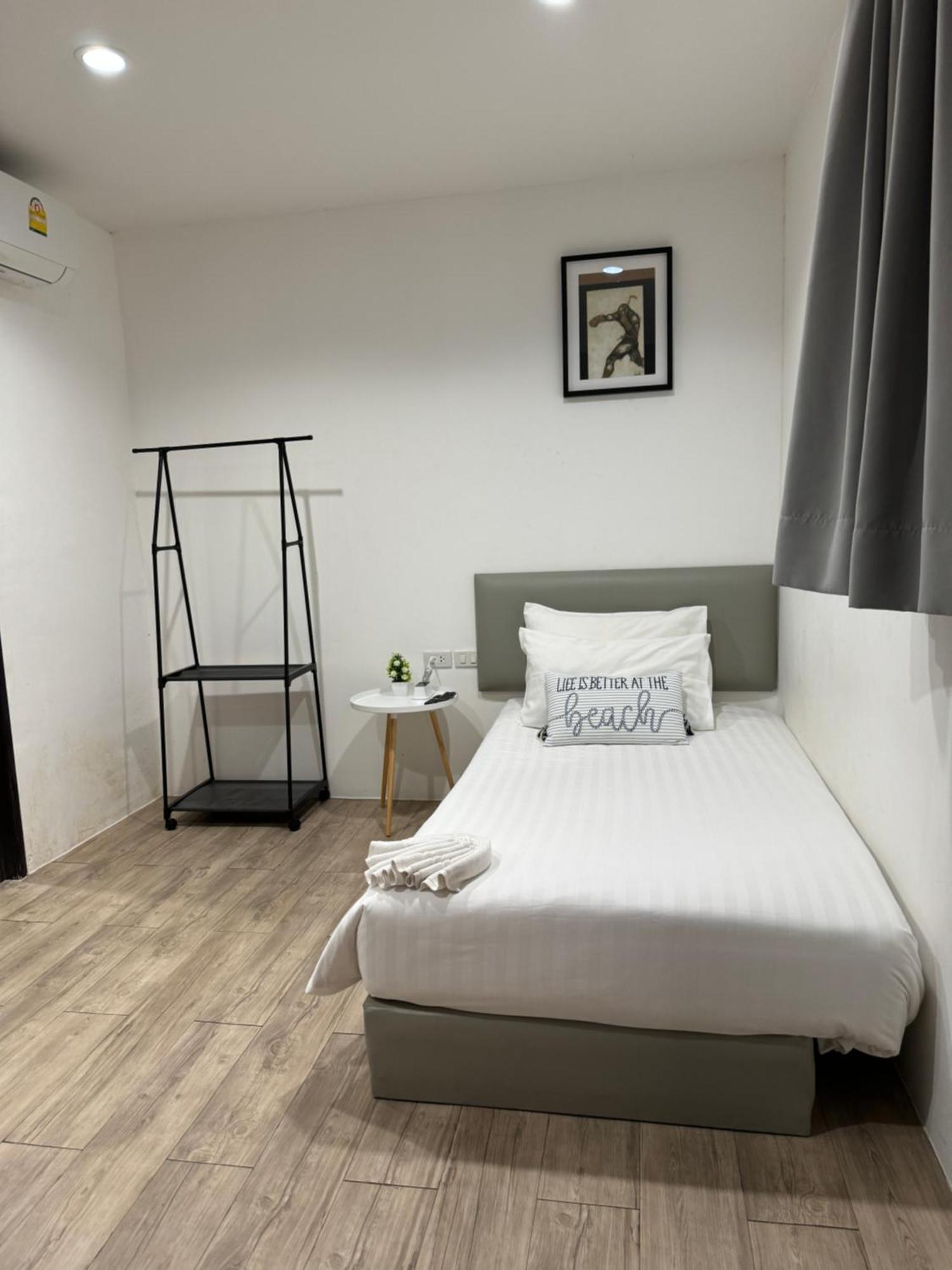 Phuket Muay Thai Hotel Rawai Beach Ngoại thất bức ảnh